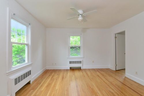 41 4th St, Providence RI 02906-3756 exterior