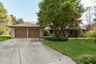 6076 Old Log Trl, Kalamazoo, MI 49009-9167