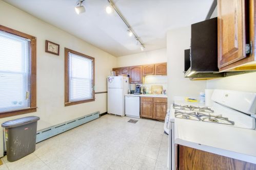 3649 Keeler Ave, Chicago IL 60641-3041 exterior