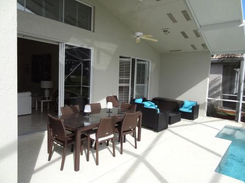 1626 Shelburnie Way, Fort Pierce FL  34952-6054 exterior