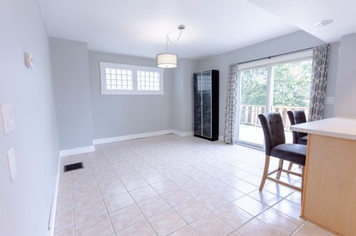 1338 Straka St, Pittsburgh PA 15204-2423 exterior