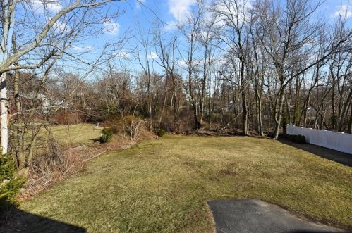 2 Wood Ave, Worcester MA 01606-2545 exterior