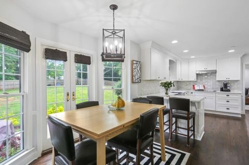 4085 Chestnut Rdg Dr, Atlanta GA 30338-4678 exterior