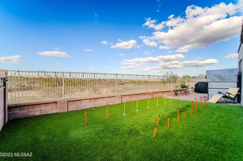 2432 Bassett Peak Dr, Green Valley AZ 85622-8116 exterior