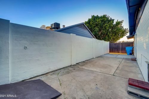 13633 21st Ave, Phoenix AZ 85027-3419 exterior