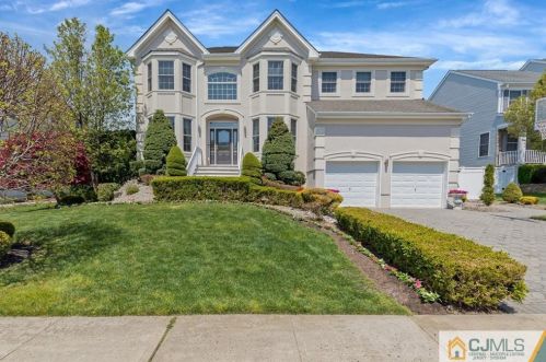 28 Morris Dr, Old Bridge, NJ 08857-3547