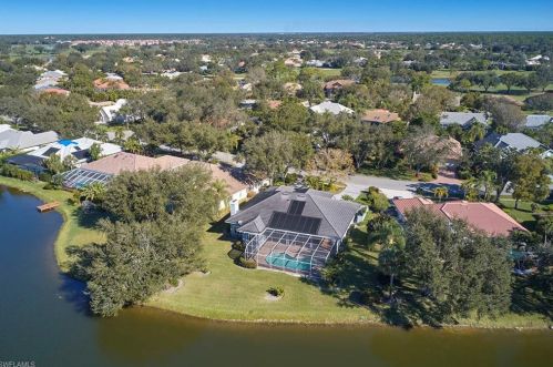 205 Monterey Dr, Naples FL 34119-4621 exterior