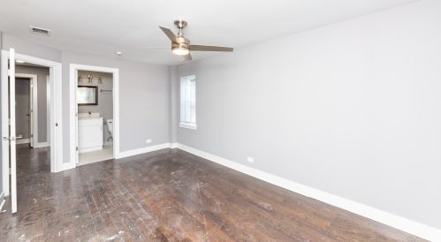 6758 Artesian Ave, Chicago IL  60645-4614 exterior