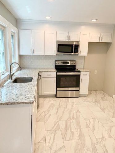 278 Fisher St, Walpole MA 02081-3809 exterior