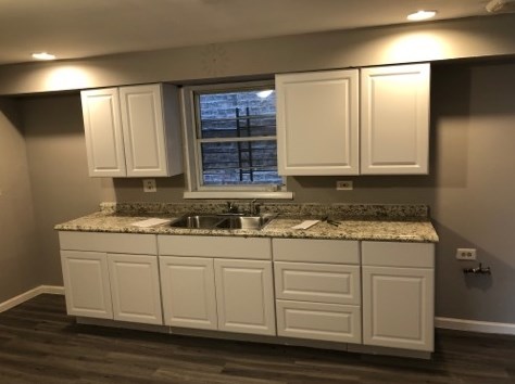 5039 Hermitage Ave, Chicago, IL 60640-2715