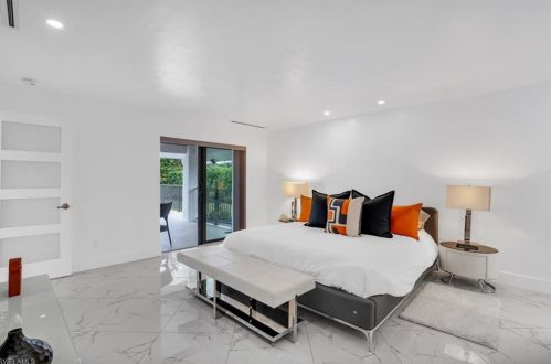 1919 Countess Ct, Naples FL 34110-1005 exterior