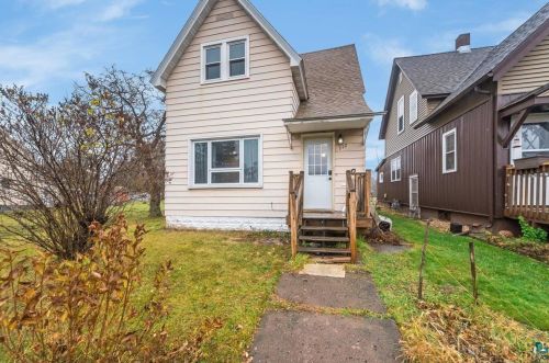 312 102nd Ave, Duluth, MN 55808-2019