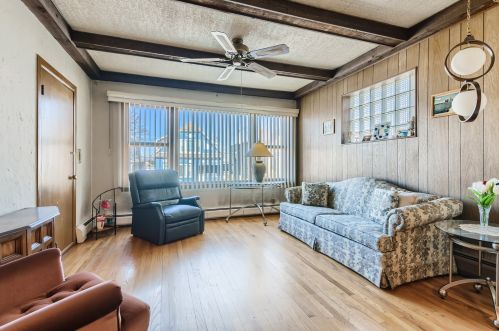 7307 Diversey Ave, Chicago, IL 60707-1528