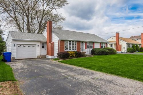 16 Farmstead Ln, Ellington, CT 06029-4243