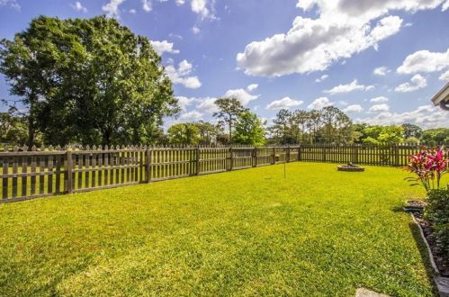 16155 Gardendale Dr, Tampa FL 33624-1132 exterior