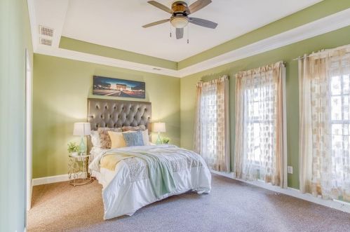 706 Cosmopolitan Dr, Atlanta GA 30324-3615 exterior