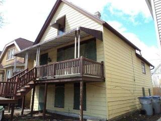 2345 17 St, Milwaukee WI  53215-3040 exterior