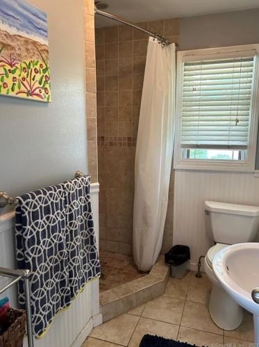 91 Atwater St, Milford CT 06460-7616 exterior