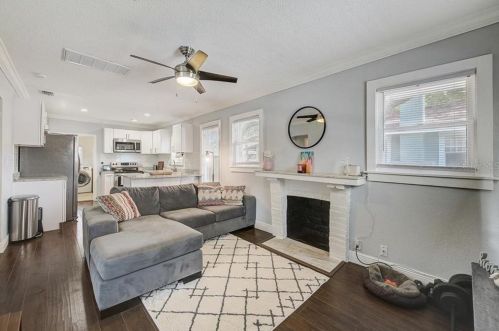 309 Crest Ave, Tampa FL 33614-6709 exterior