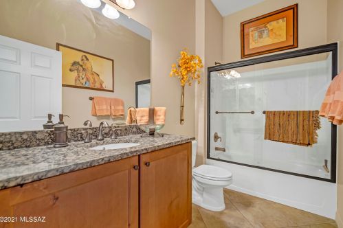 5750 Atascosa Peak Dr, Green Valley AZ 85622-8127 exterior