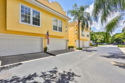 3334 Las Campos Pl, Tampa FL  33611-2967 exterior