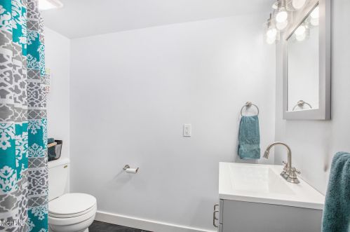 5940 3 St, Kalamazoo MI 49009-7593 exterior