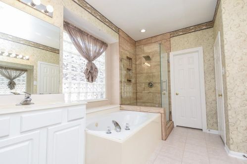 12723 Crater Lk Ct, Humble TX 77346-3092 exterior