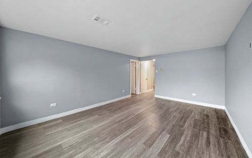 6116 Kolin Ave, Chicago IL 60629-5202 exterior