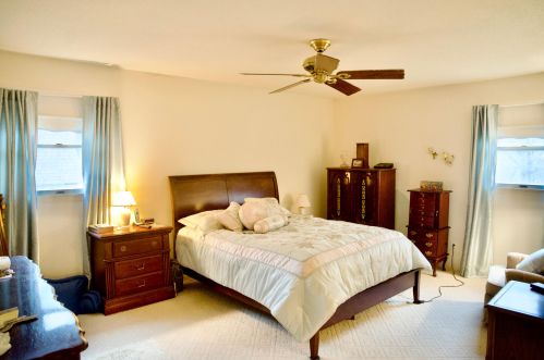 1252 Edinborough Dr, Meskegon MI 49441-5326 exterior