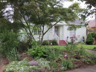 3003 70 Ave, Portland OR  97213-5801 exterior