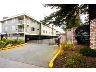 935 200th St, Seattle WA  98133-3138 exterior