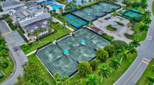 9679 Harbour Lk Cir, Boynton Beach FL 33437-3812 exterior