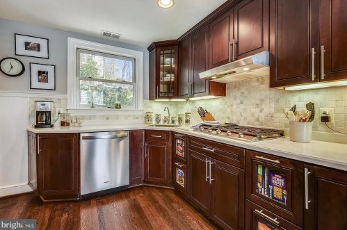 301 Glendale Ave, Alexandria VA 22301-2407 exterior