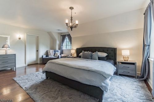 30 Undercliff Ter, Town Center NJ 07052-3929 exterior