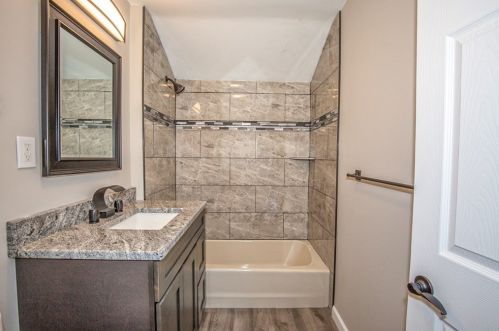 27 Sherbrooke St, Springfield MA  01104-2723 exterior