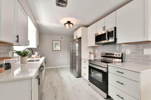 3741 85th St, Milwaukee WI  53222-2823 exterior