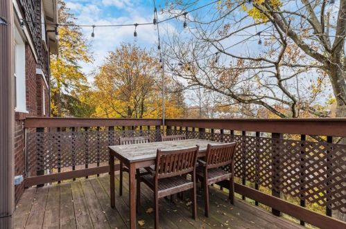 2744 Connecticut Ave, Pittsburgh PA  15216-1933 exterior