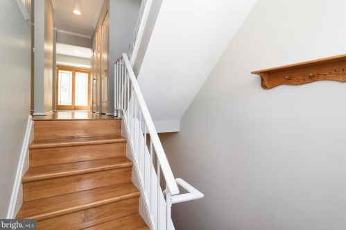 8016 Branch Wood Ct, Ellicott MD 21043-6937 exterior