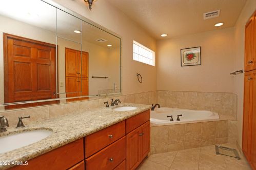 401 Mcnair St, Chandler AZ 85225-1826 exterior