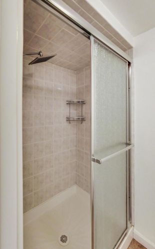 2713 77 Ave, Chicago IL 60707-1406 exterior