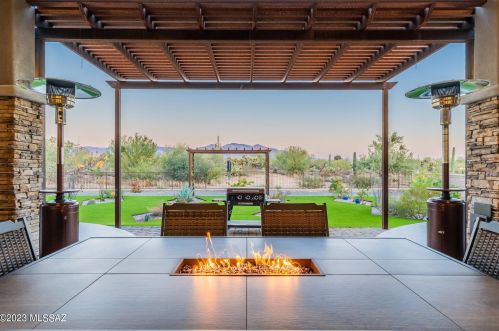 4358 Lambert Ln, Tucson AZ  85742-9084 exterior