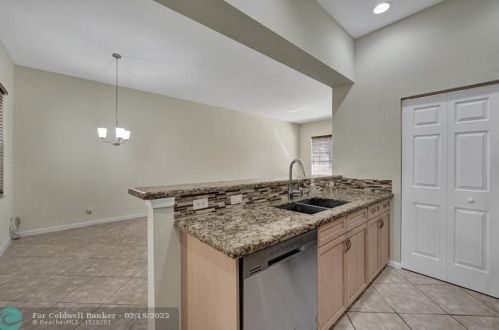 2401 7 St, Boynton Beach FL 33426-8783 exterior