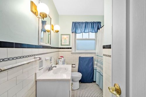 43 Mount Lebanon Blvd, Pittsburgh PA 15234-1243 exterior