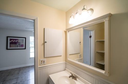 2410 Summit St, Fort Pierce FL  34984-5067 exterior