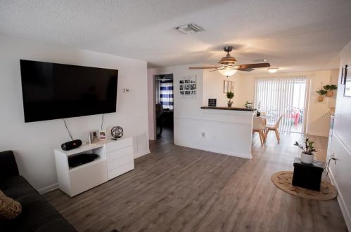 12617 Nicole Ln, Tampa FL 33625-6585 exterior