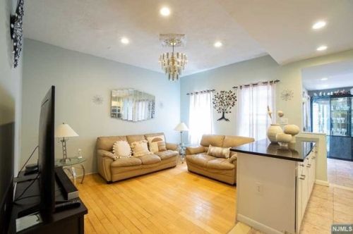 703 28 St, Union City NJ 07087-2305 exterior