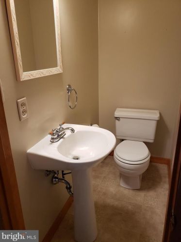 628 Fulton St, Hanover PA  17331-2724 exterior