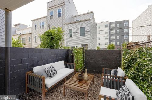 1952 Darien St, Philadelphia PA 19122-3507 exterior