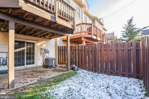 7818 Colonial Springs Blvd, Alexandria VA  22306-2864 exterior