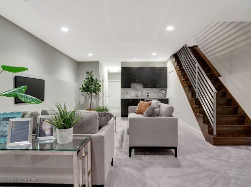 1728 Talman Ave, Chicago IL  60647-5224 exterior